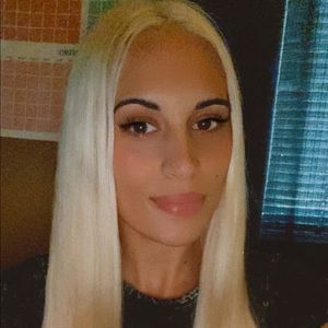 Meet your Posher, Cayla May